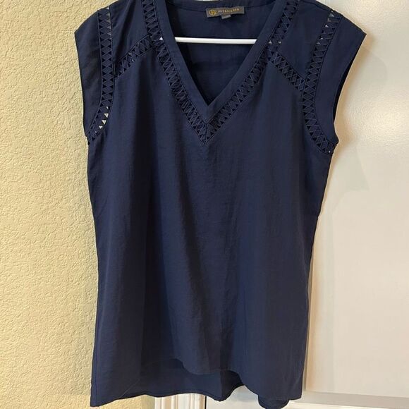 Outback Red blouse in navy with decorative cutout design in size small - Picture 1 of 10